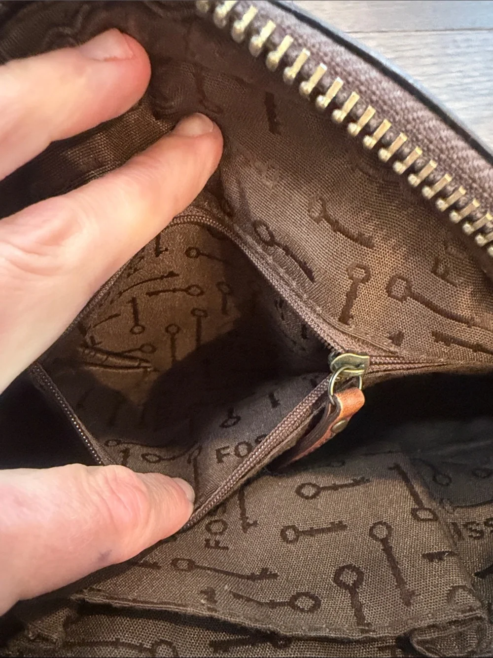 Fossil Circle Oval Crossbody Purse Brown Cognac - C61-016